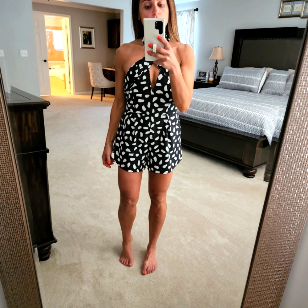 Lulus Black White Sz S Tie Front Romper Halter Shorts Jumpsuit